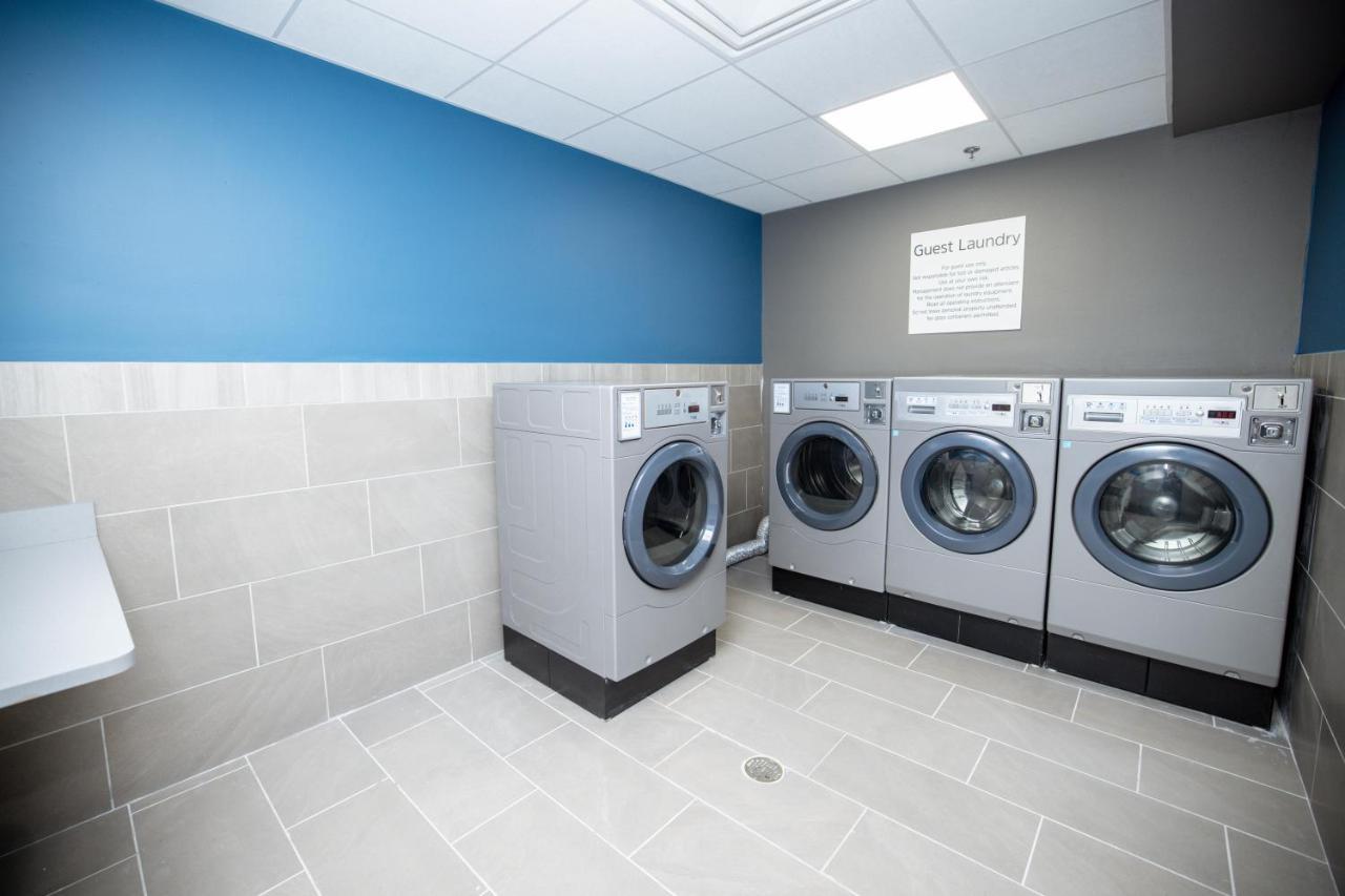 Holiday Inn Express & Suites Tampa Stadium - Airport Area By Ihg エクステリア 写真