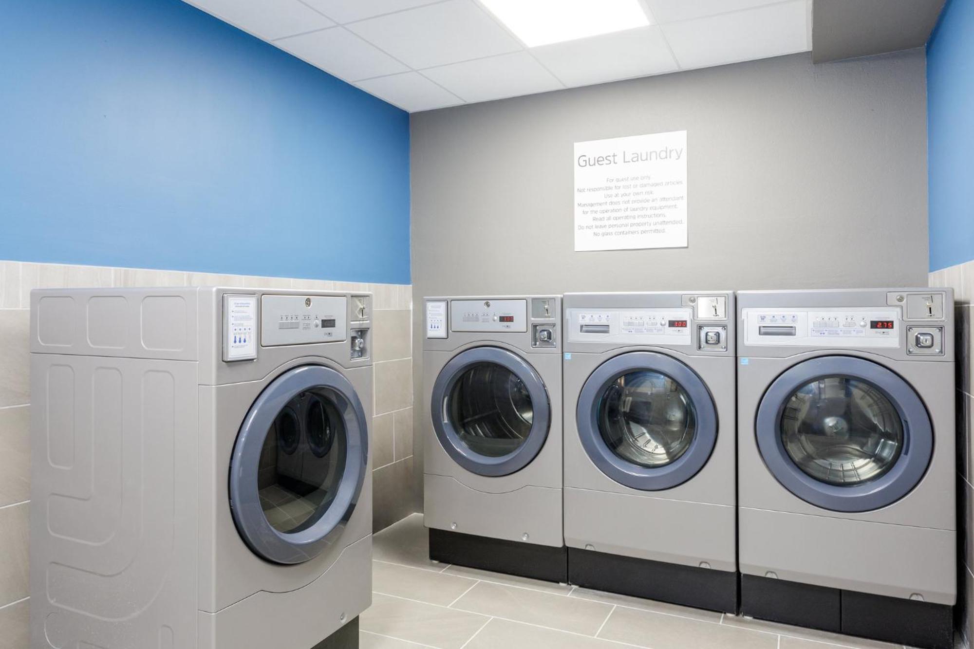 Holiday Inn Express & Suites Tampa Stadium - Airport Area By Ihg エクステリア 写真