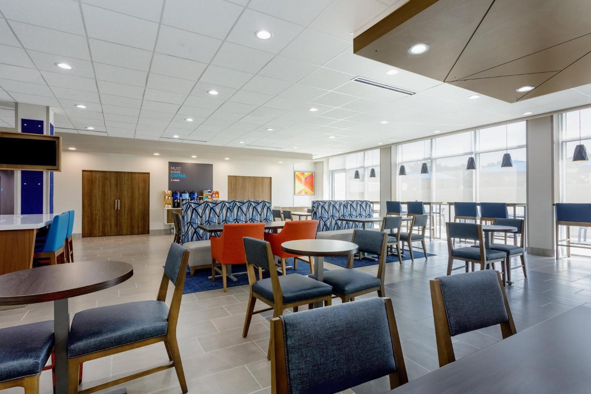 Holiday Inn Express & Suites Tampa Stadium - Airport Area By Ihg エクステリア 写真