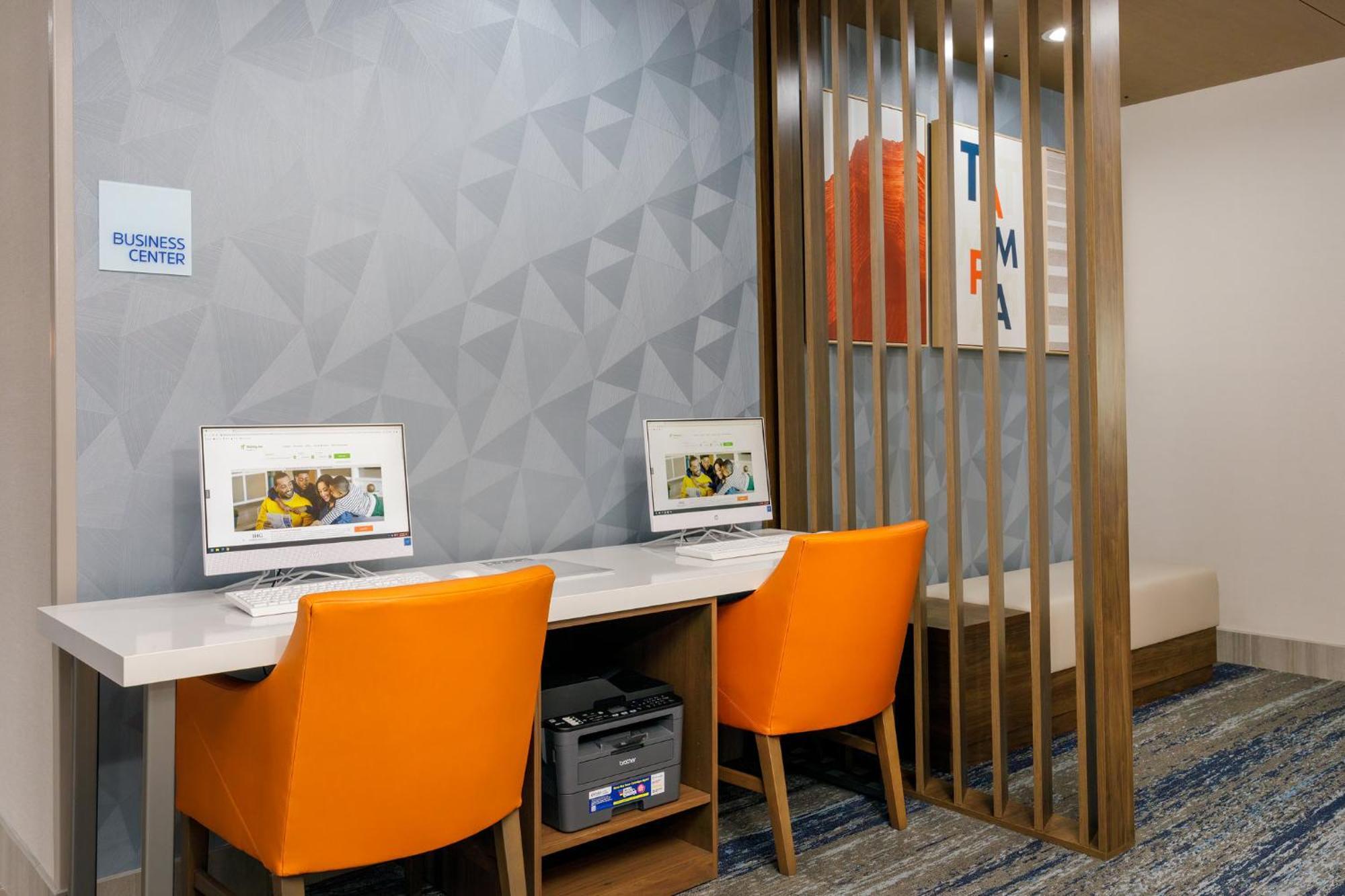 Holiday Inn Express & Suites Tampa Stadium - Airport Area By Ihg エクステリア 写真