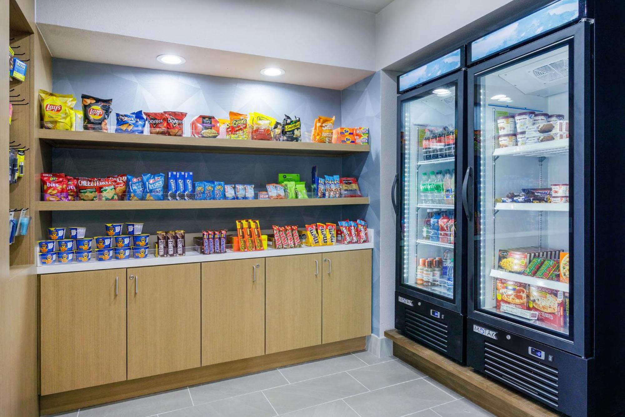 Holiday Inn Express & Suites Tampa Stadium - Airport Area By Ihg エクステリア 写真